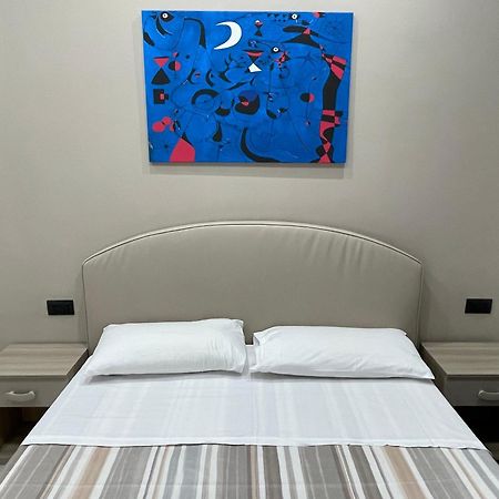 Room25Mq Cercola Luaran gambar