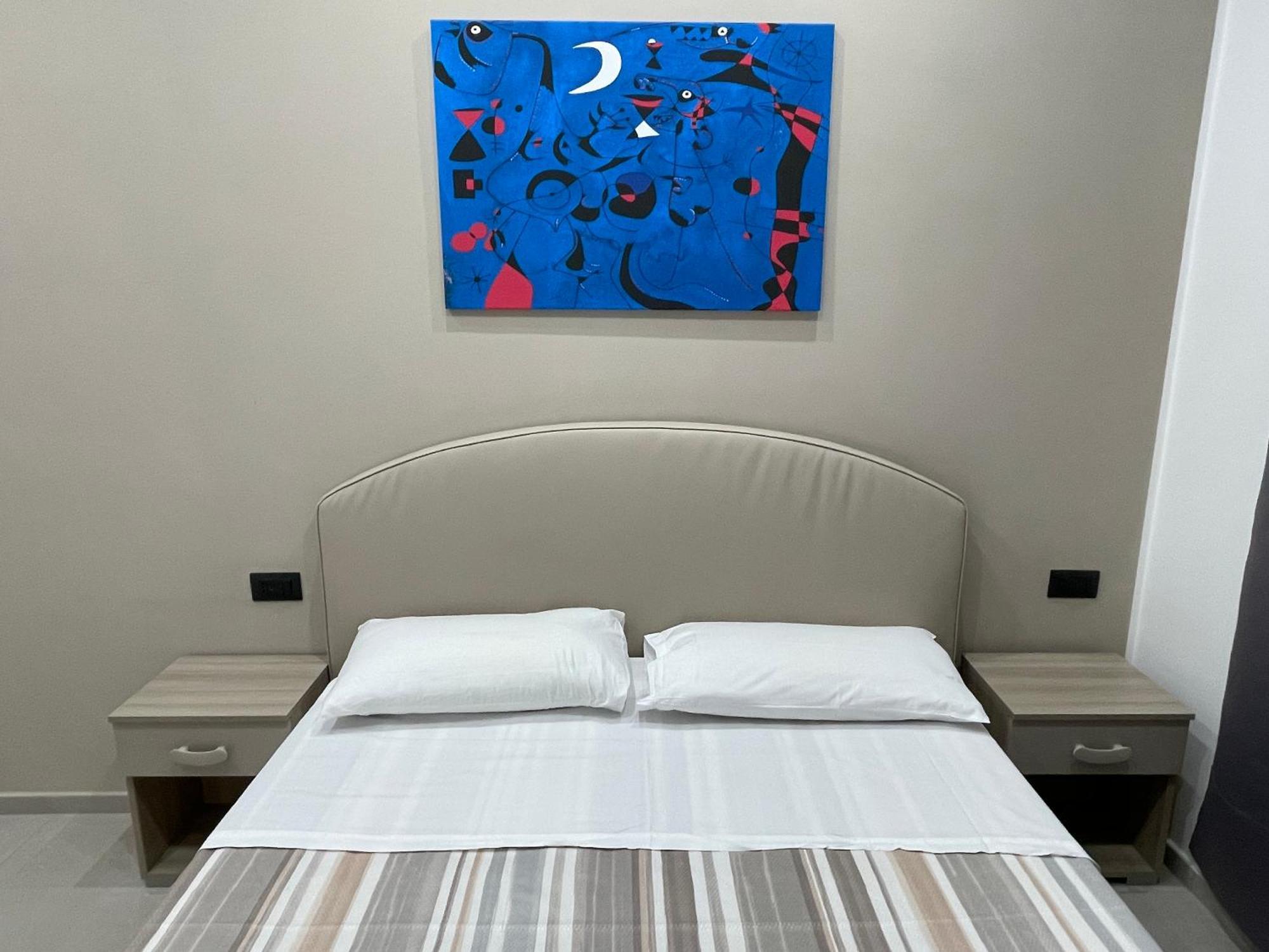 Room25Mq Cercola Luaran gambar